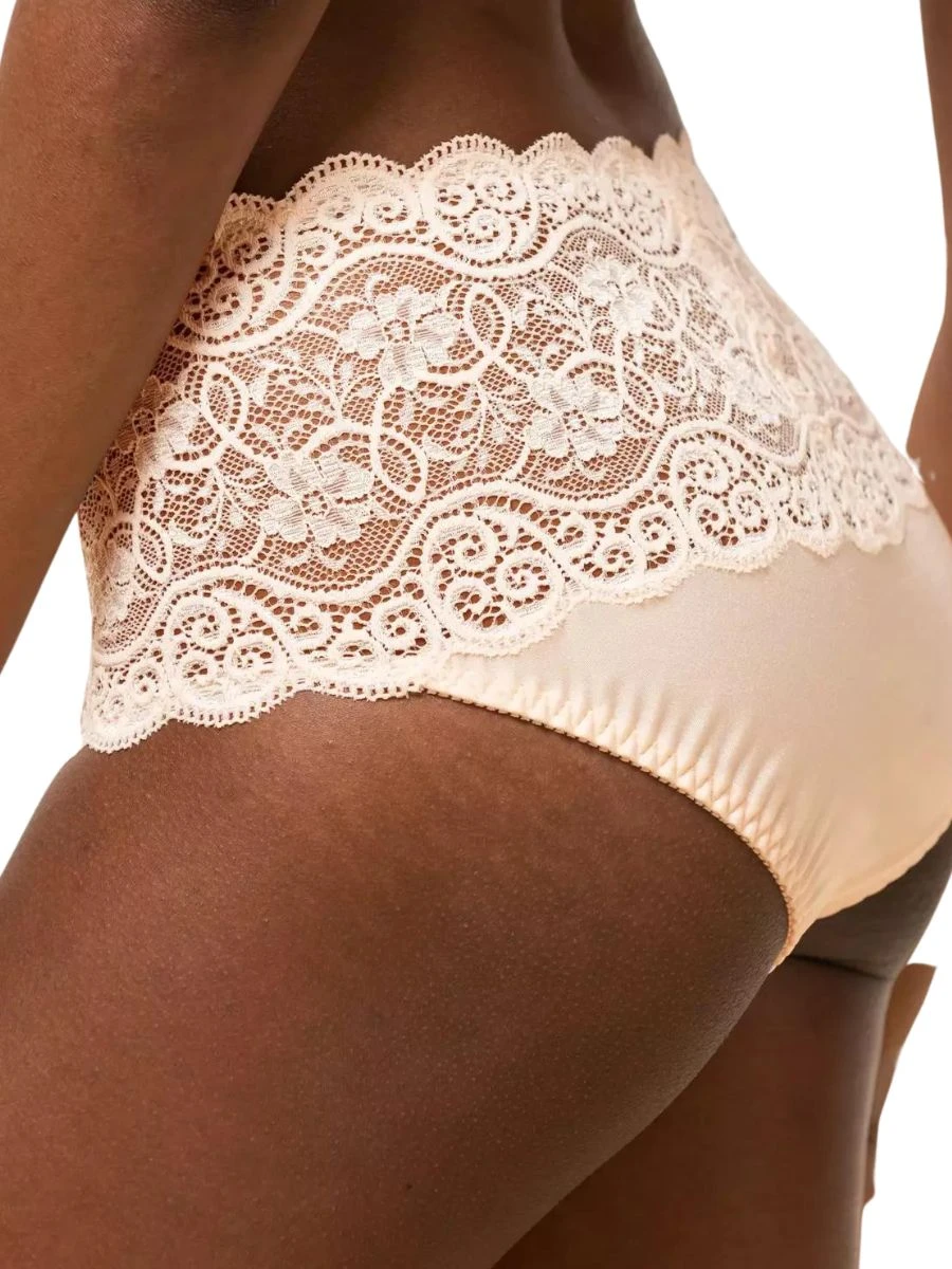 Triumph Amourette 300 Maxi X 14 Triumph Amourette 300 Maxi X - Image 14